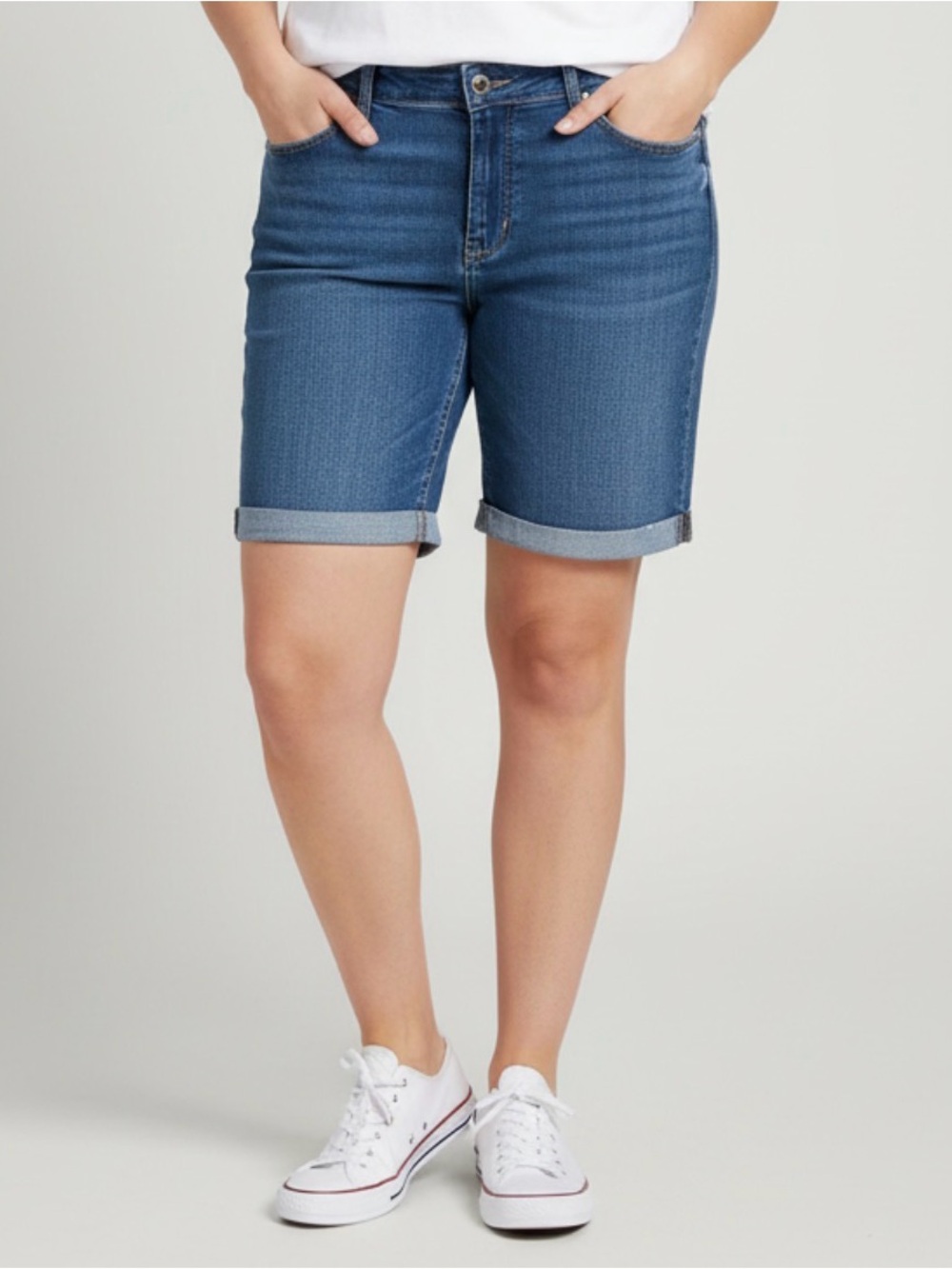 🫶🏻 Levi’s Signature Denim Bermuda Shorts
